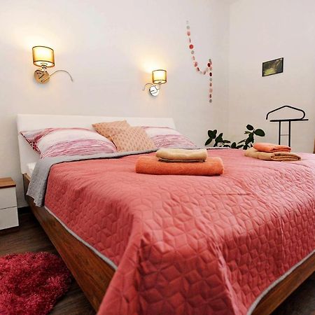 Nobilis Apartman Eger Buitenkant foto