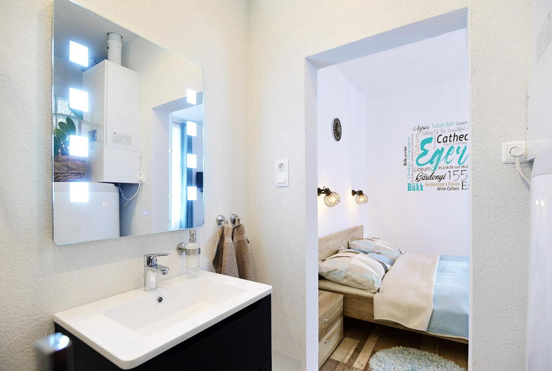 Nobilis Apartman Eger Buitenkant foto