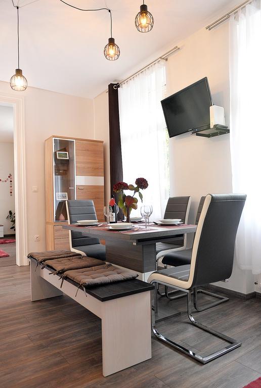 Nobilis Apartman Eger Buitenkant foto
