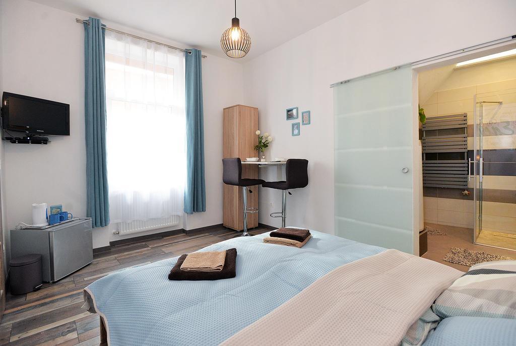 Nobilis Apartman Eger Buitenkant foto