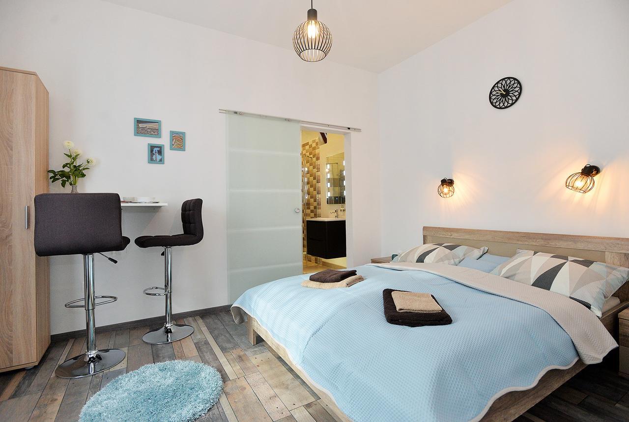 Nobilis Apartman Eger Buitenkant foto